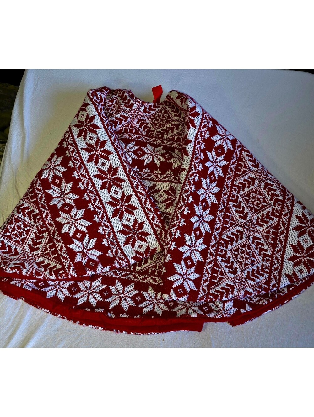 Red and white Nordic snowflake Christmas tree skirt